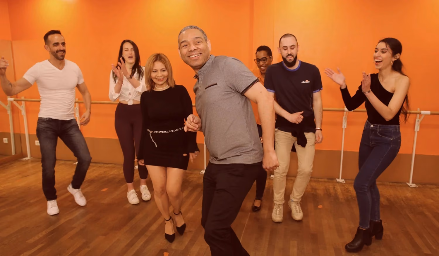 Taller de Danzas Afro - École des Danses Latines Tropicales